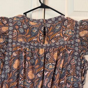 Universal Thread Flutter Sleeve Blouse in Orange and Tan